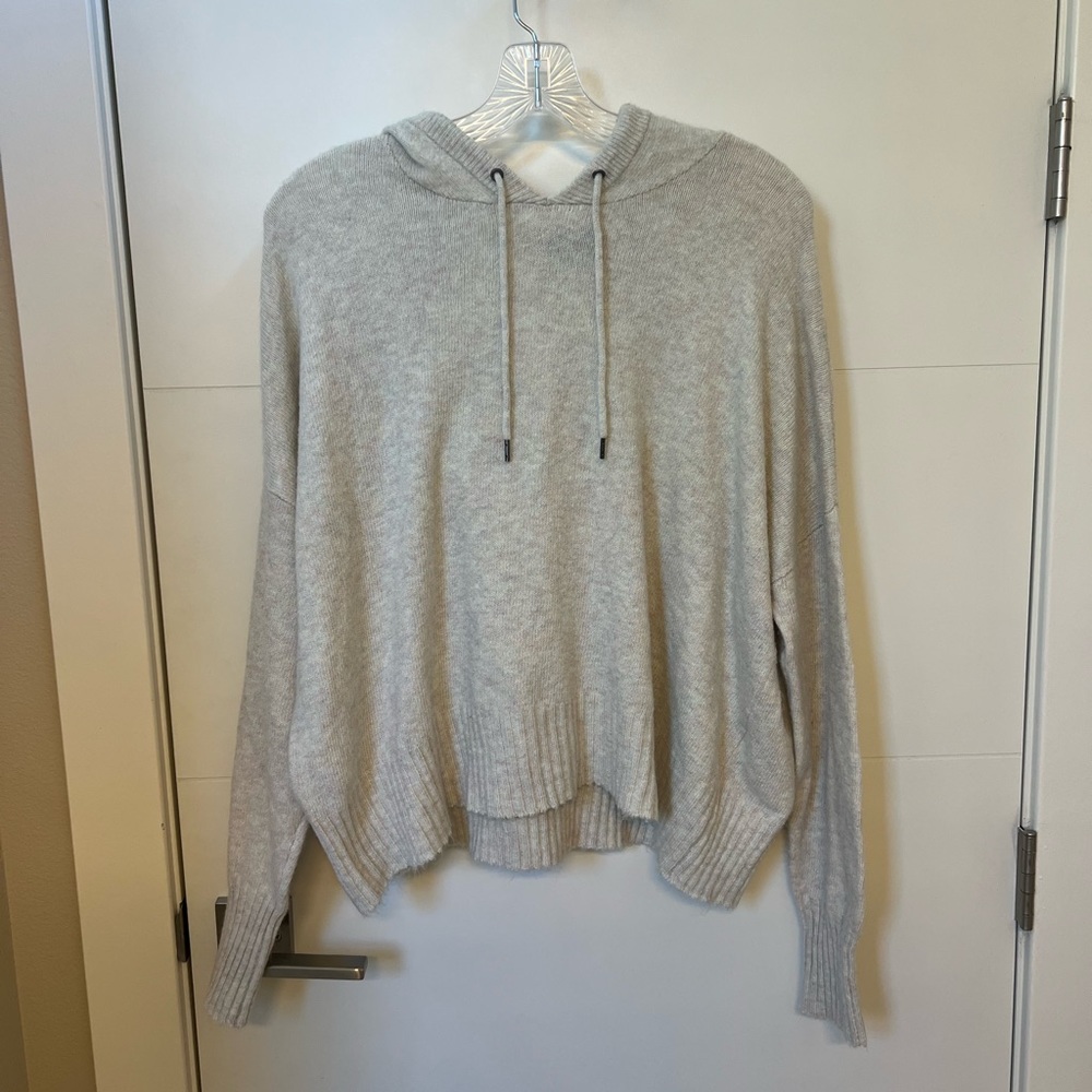American Eagle Pullover Sweater. Size: M